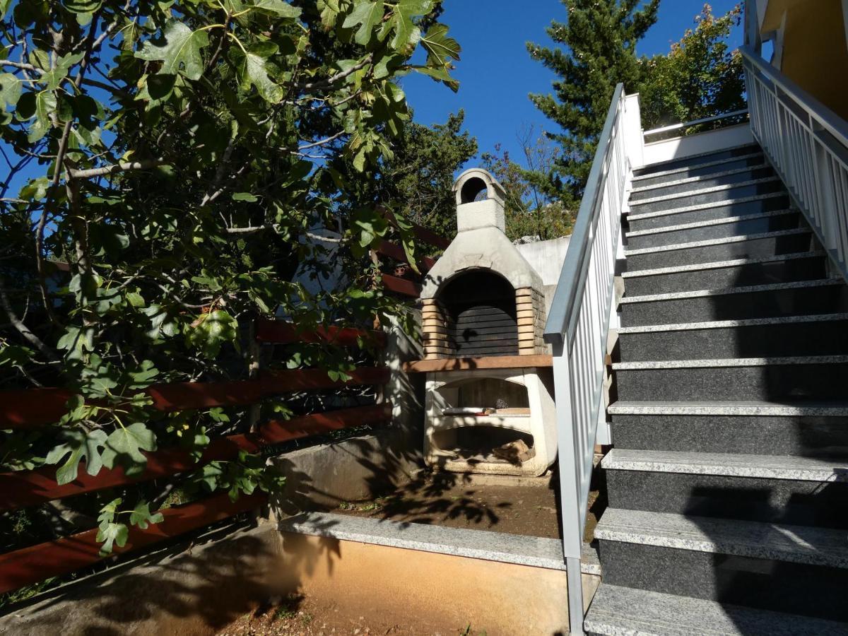 Tomo Apartment Starigrad Paklenica Exterior photo